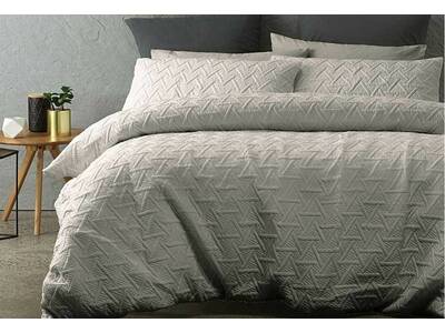 Bowen Silver Quilt Cover Set By Phase2 Silver In Queen King Size